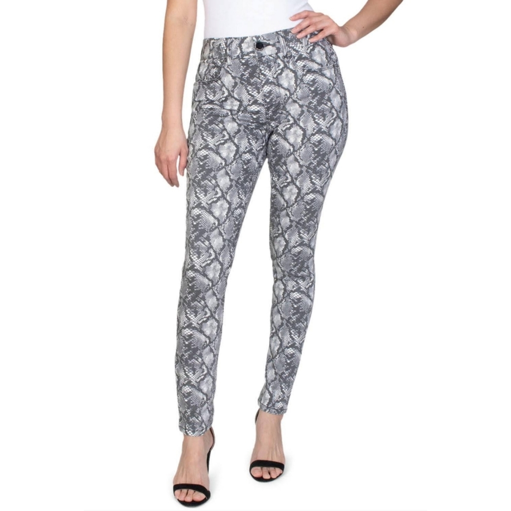 NWT Seven7 High Rise Skinny Snake Print Tummyless
